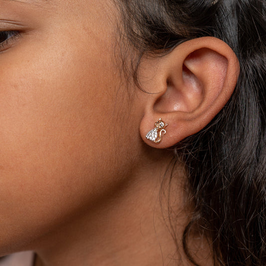 harma jewelry girls chic cat stud earrings in 18k gold plating