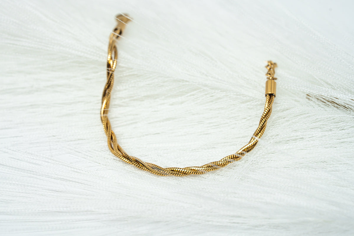I Am Evolving Twist 24K Bracelet