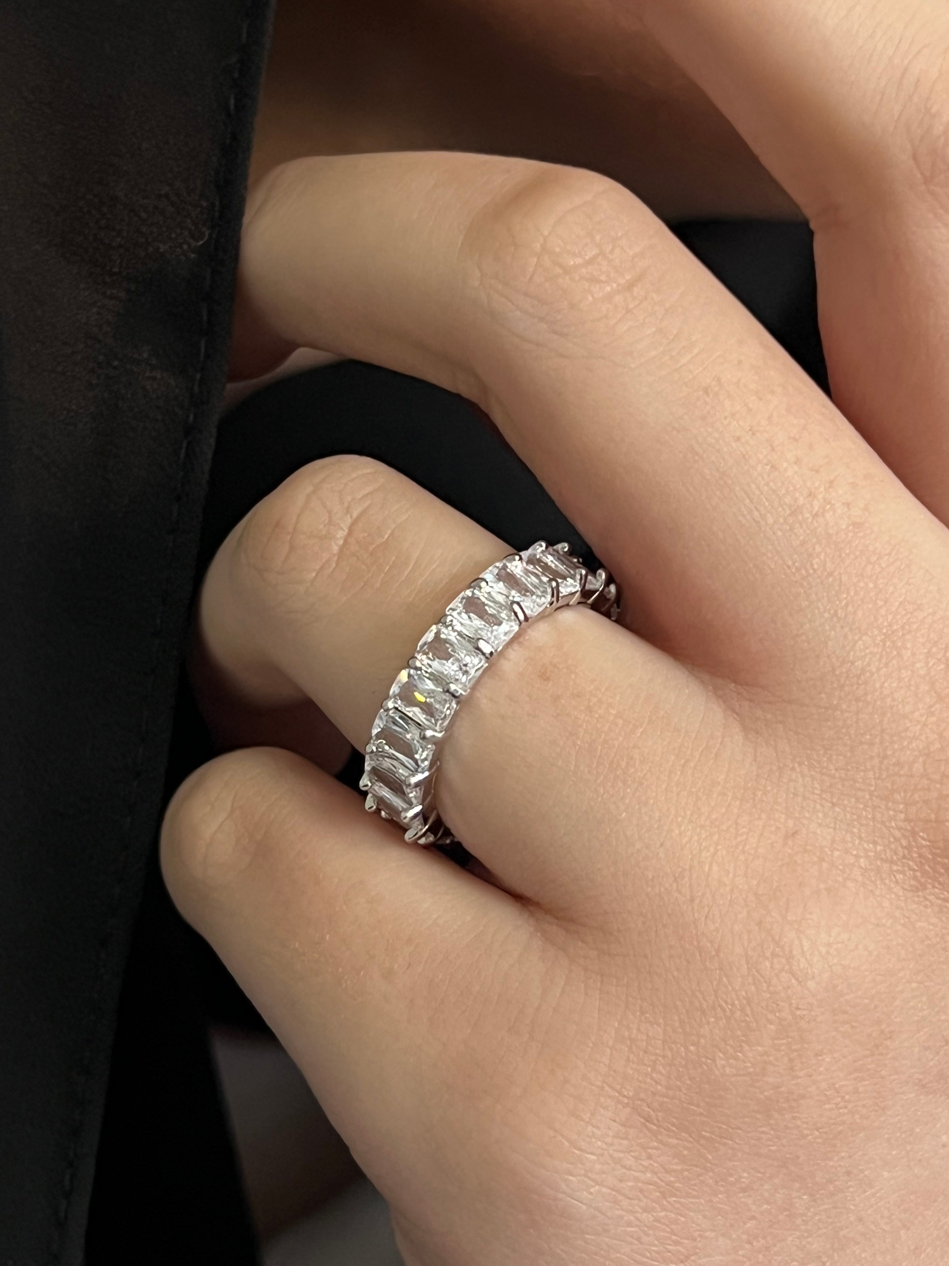 Harma Jewelry vogue collection Dazzling Baguette Eternity Band