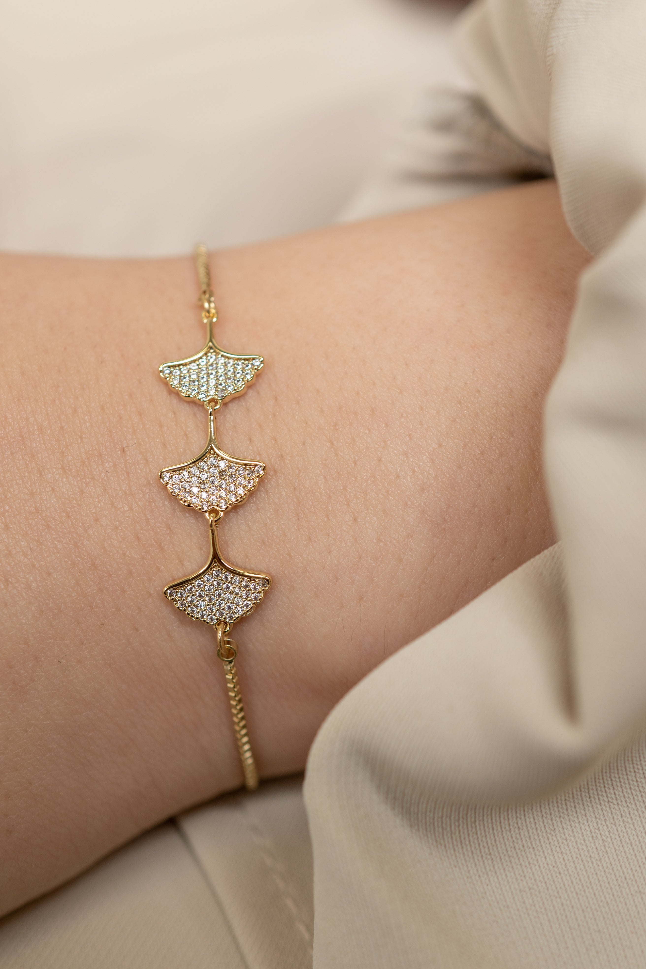 Floral Petals Zirconia Adjustable Bolo Bracelet