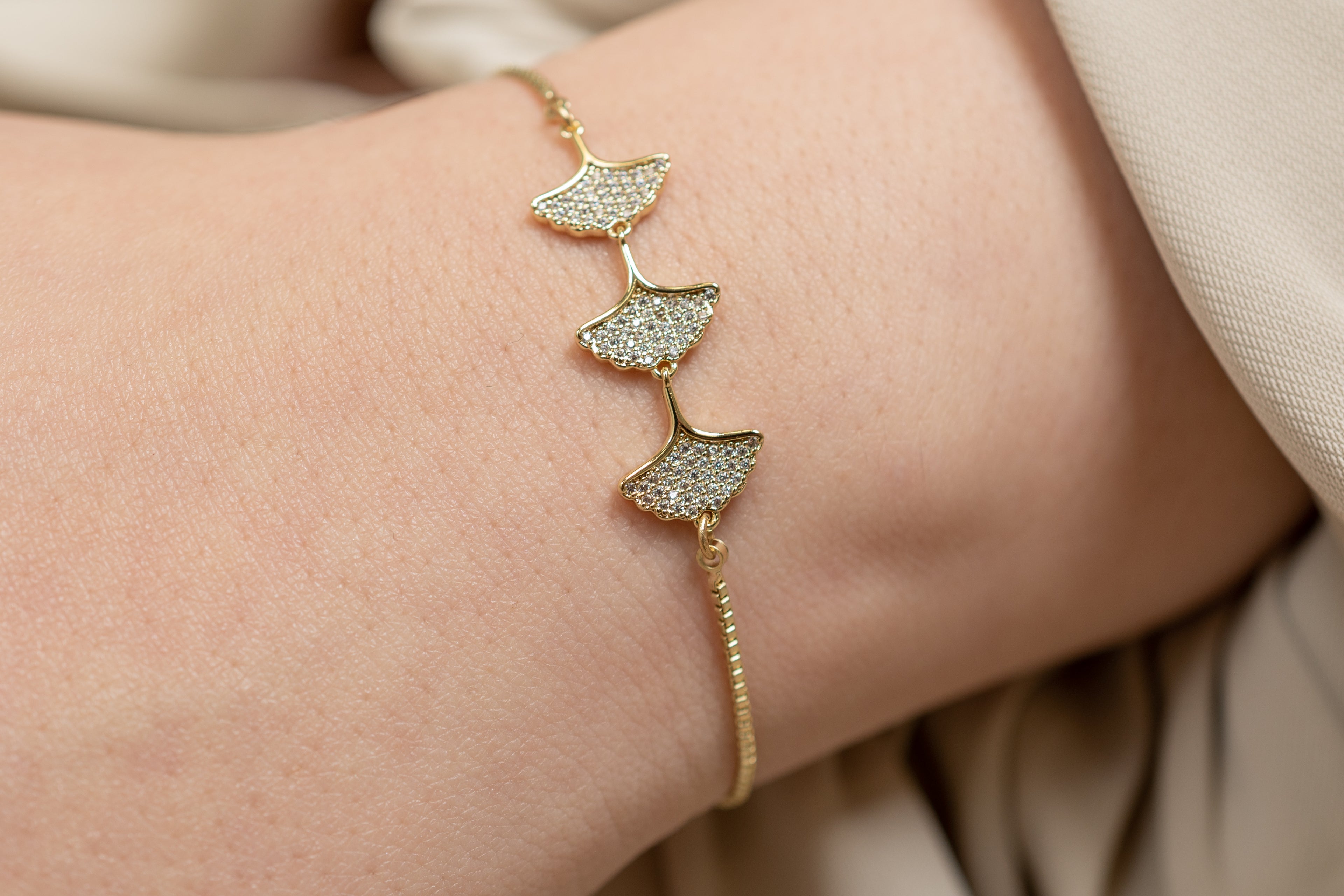 Floral Petals Zirconia Adjustable Bolo Bracelet