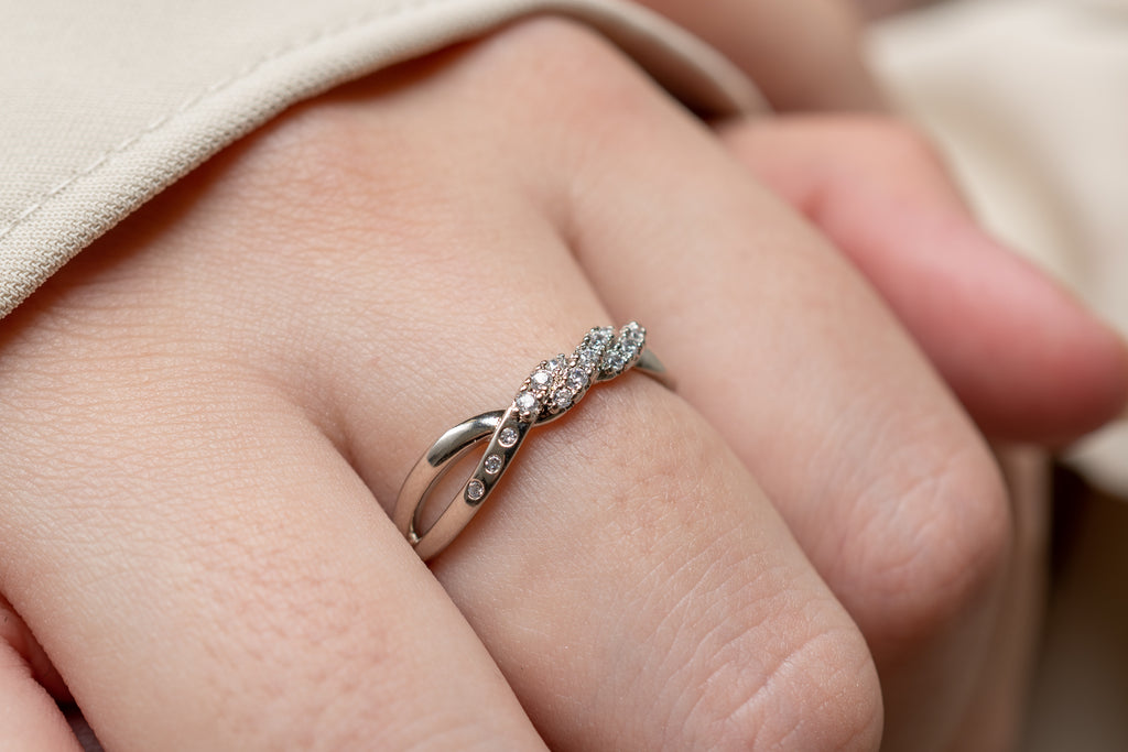 harma jewelry dawn collection Silver Tone Overlapping Twine Zirconia Ring