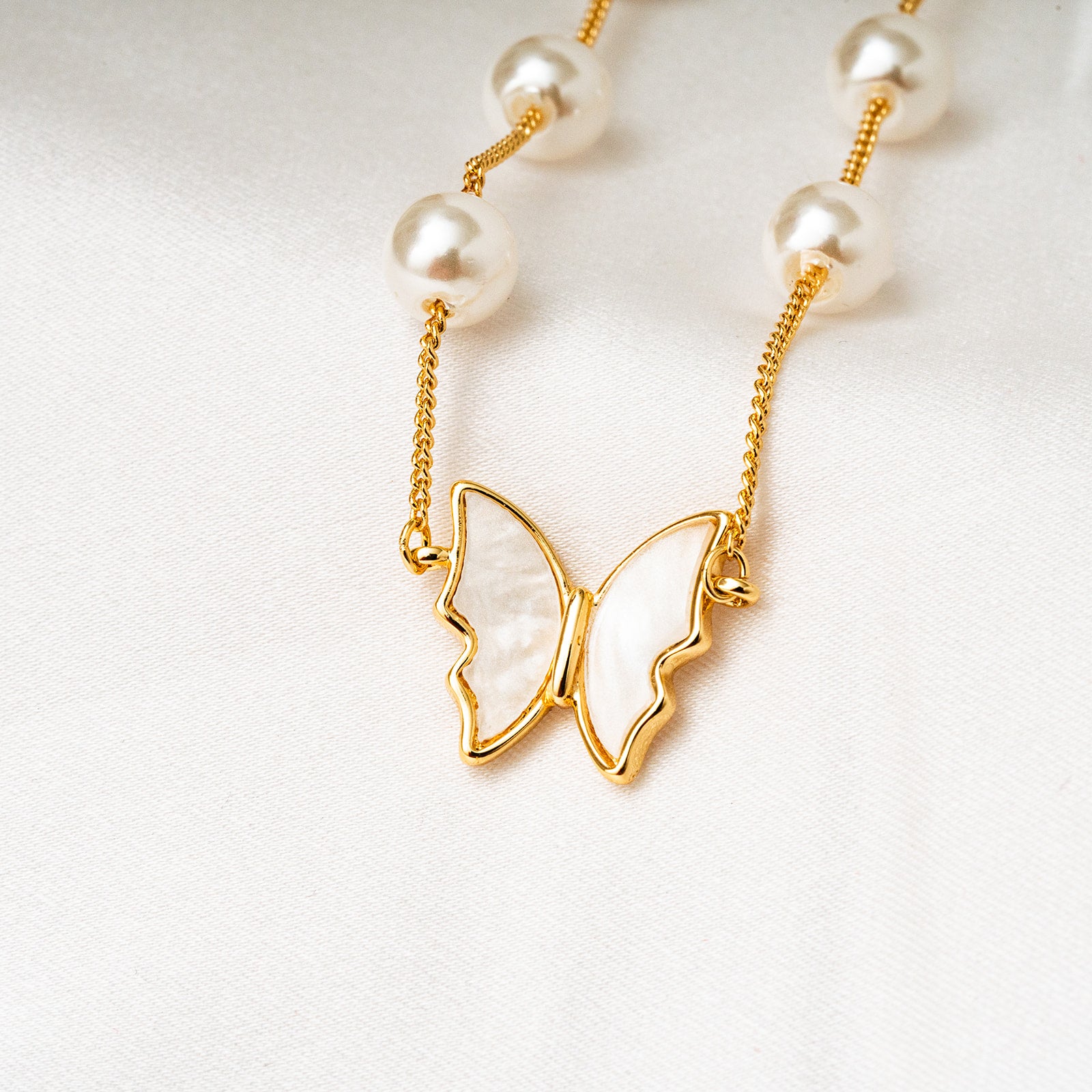 Harma Jewelry Gold plated Enchanted Butterfly Pearl Bracelet