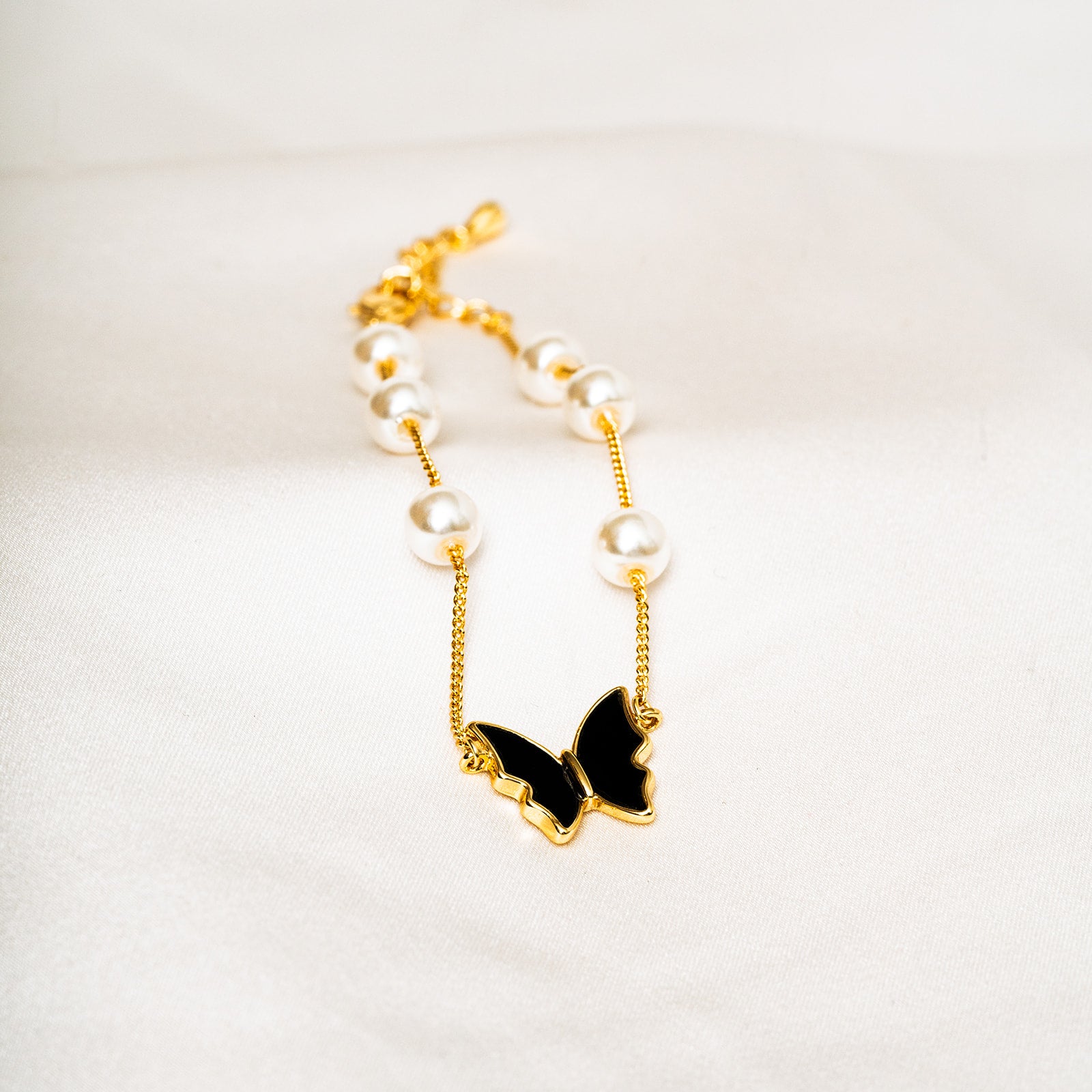 Harma Jewelry Gold plated Enchanted Butterfly Pearl Bracelet