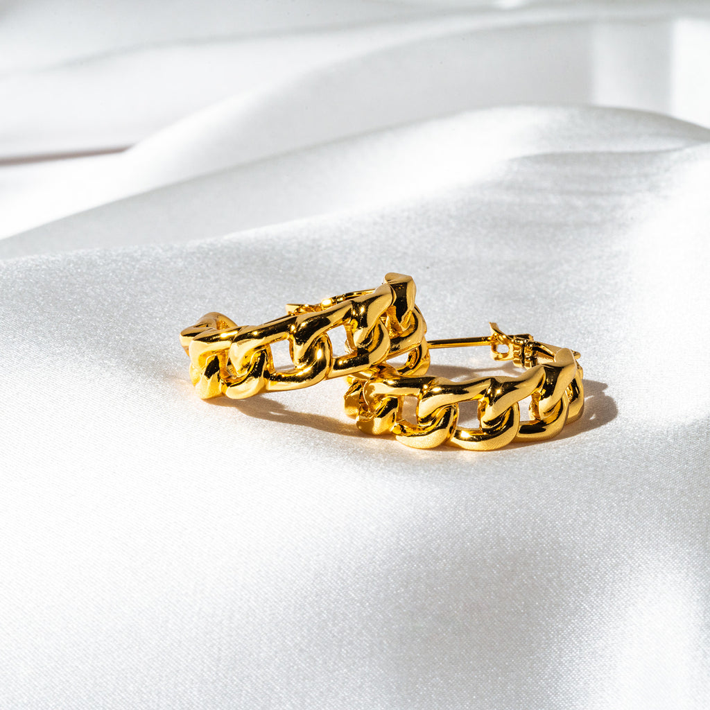 Harma Jewelry Luxe Curb Chain Link Hoop Earrings - fall cozy elegance 18K gold plated earrings for women