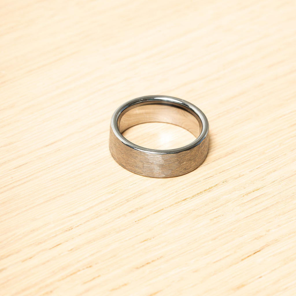 Tungsten Ring-Men Hammered - HARMA