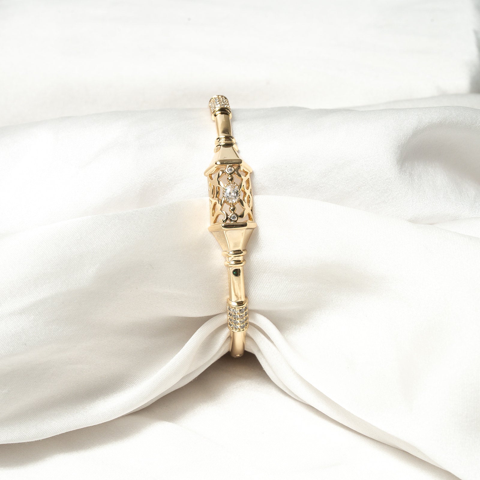 Harma Jewelry Luminous Noor Lantern Bracelet - faith-inspired 18K gold plated bracelet for women