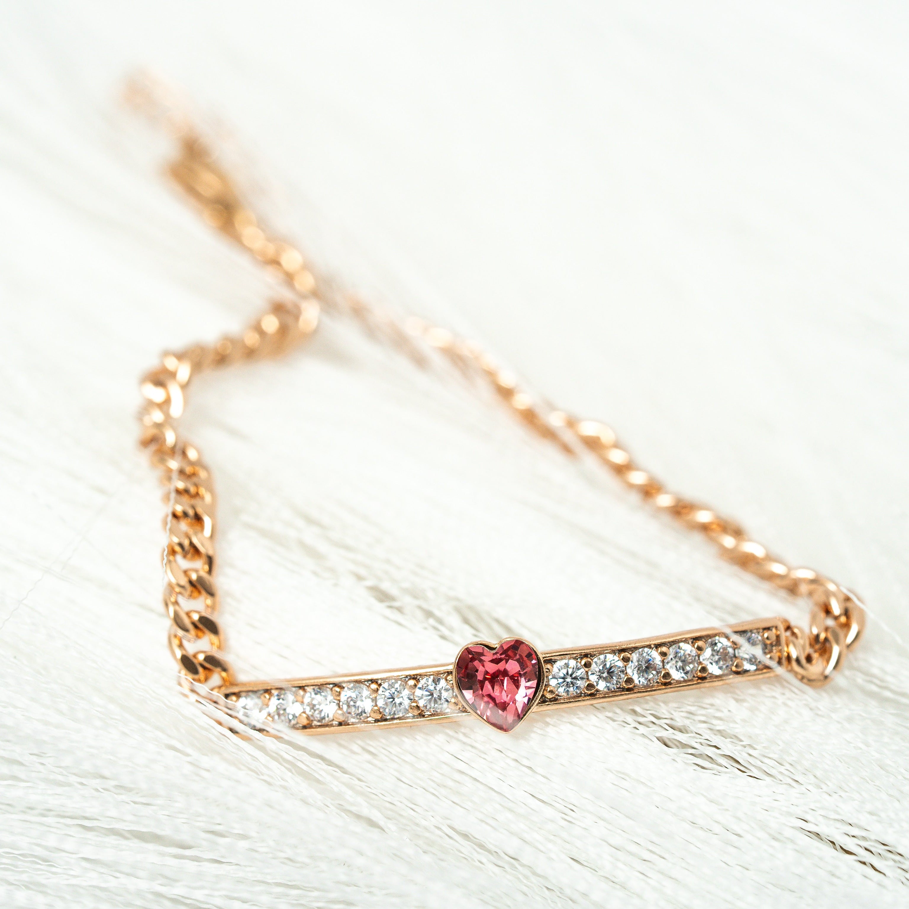 Harma Jewelry I Am Loved Crystal Heart Bracelet - everyday minimalist 18K gold plated bracelet for women
