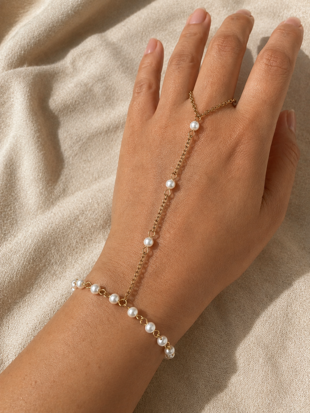 Seabreeze Pearl Hand Chain