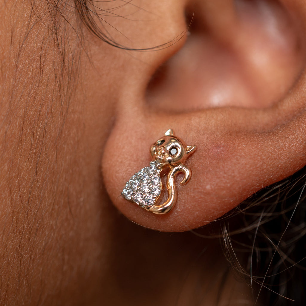 harma jewelry girls chic cat stud earrings in 18k gold plating. harma jewelry girls Aristocats cat Stud Earrings 18k Gold Plated. 